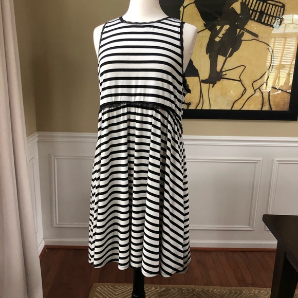 torrid Dresses & Skirts - Torrid Stretchy Black Stripe Sleeveless Dress